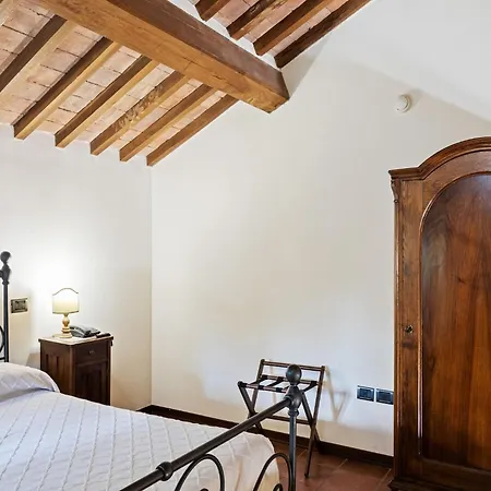 House In Umbria With Pool & Garden Views